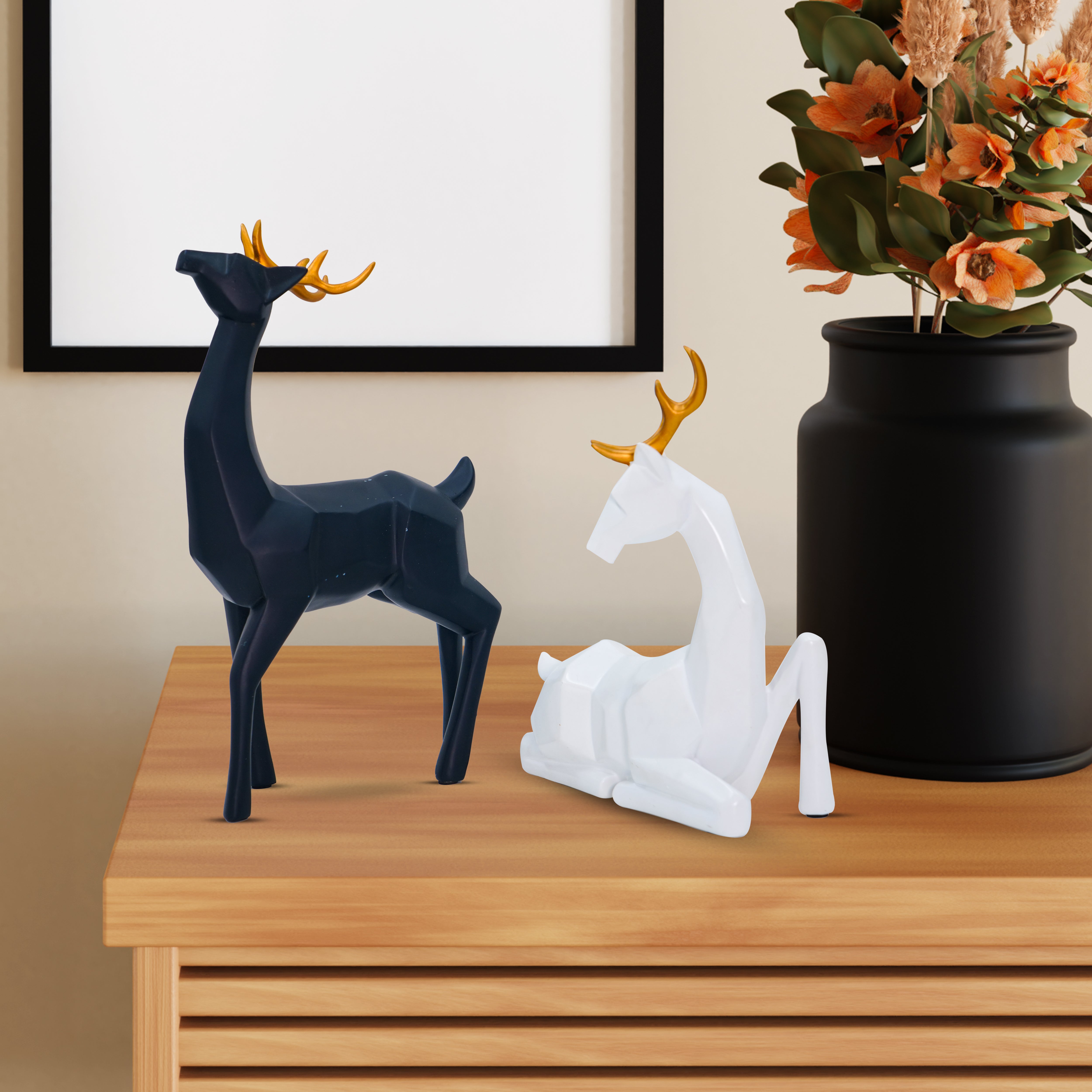 2Pcs Creative Couple black & white Deer Statue