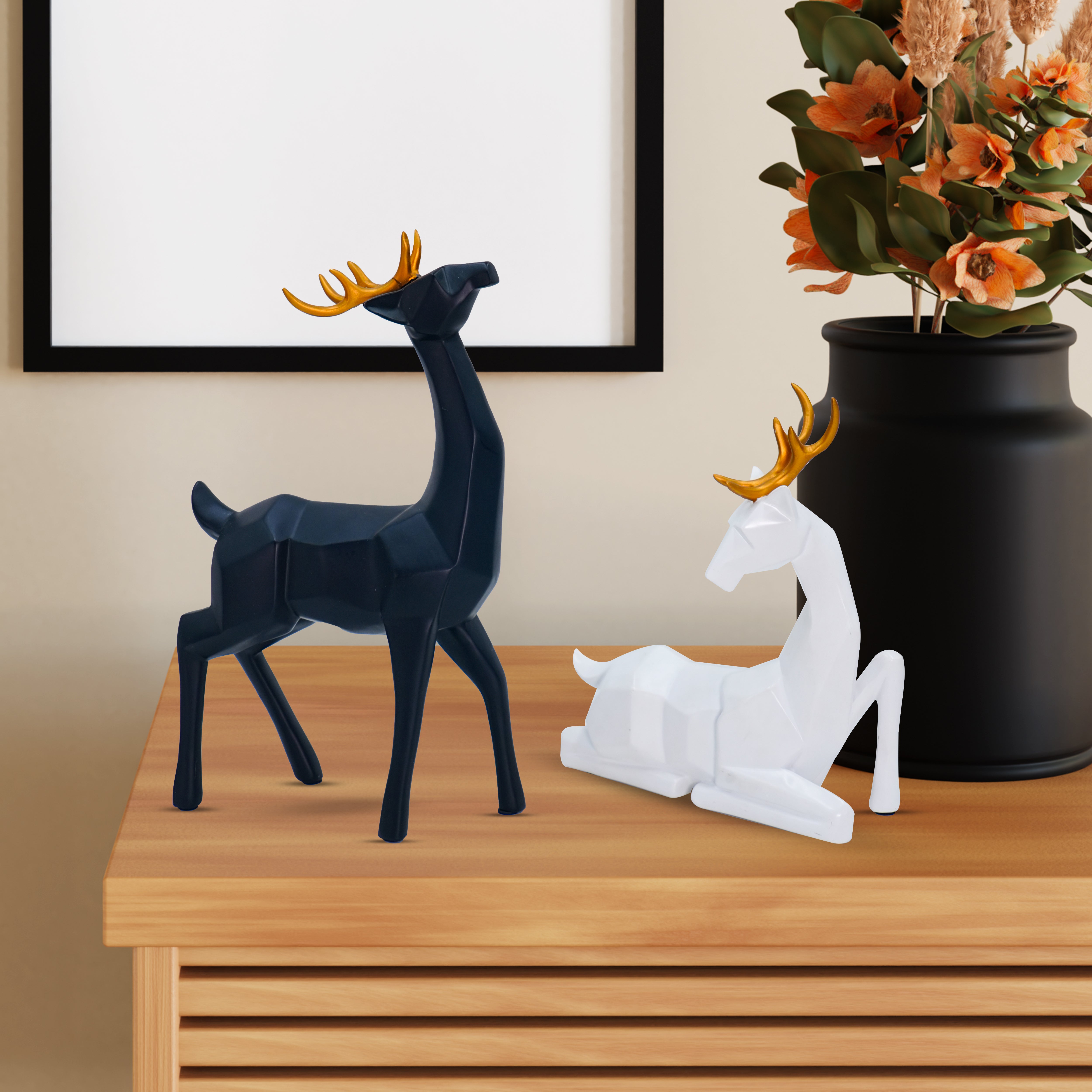 2Pcs Creative Couple black & white Deer Statue