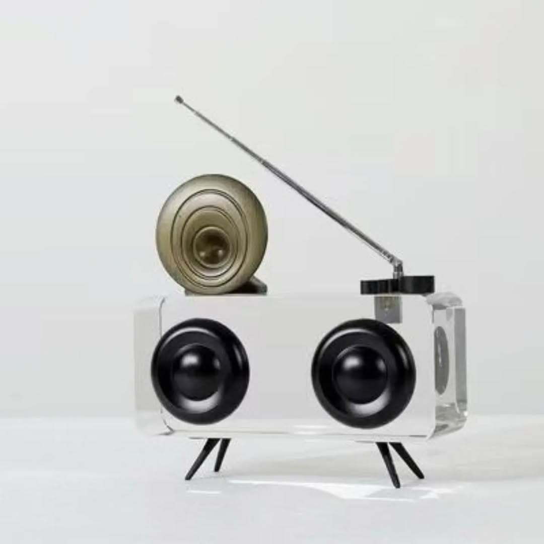 Premium quality Glass Radio